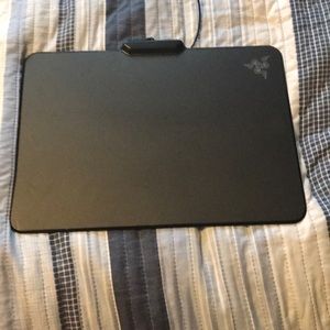 Razer Firefly Chroma Hard: Micro-Textured Finish